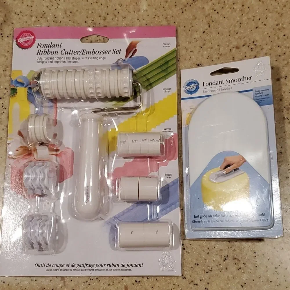 Wilson Fondant Ribbon Cutter Embosser Set Smoother